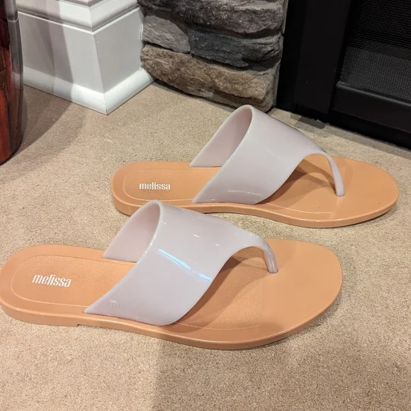 Melissa Essential Chic thong / flip flop sandal, beige, size 10 - Picture 4 of 8